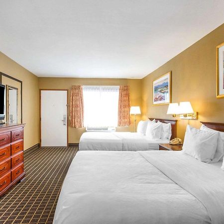 Quality Inn & Suites Westminster Seal Beach Esterno foto