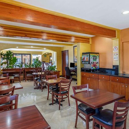 Quality Inn & Suites Westminster Seal Beach Esterno foto