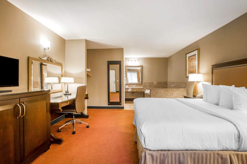 Quality Inn & Suites Westminster Seal Beach Esterno foto