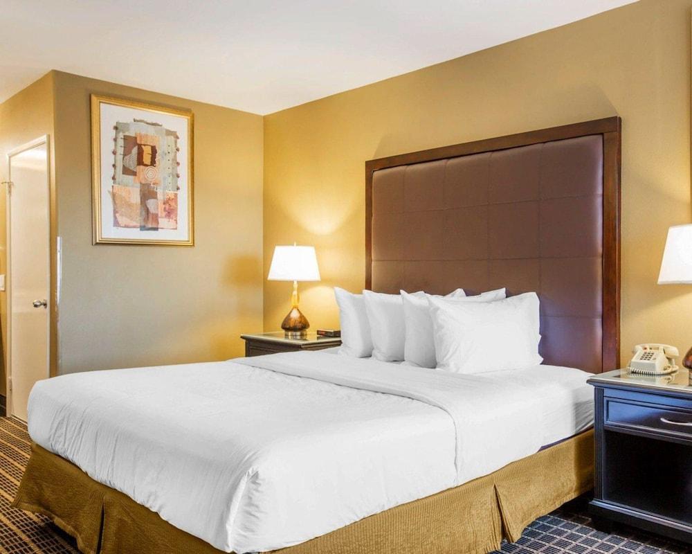 Quality Inn & Suites Westminster Seal Beach Esterno foto