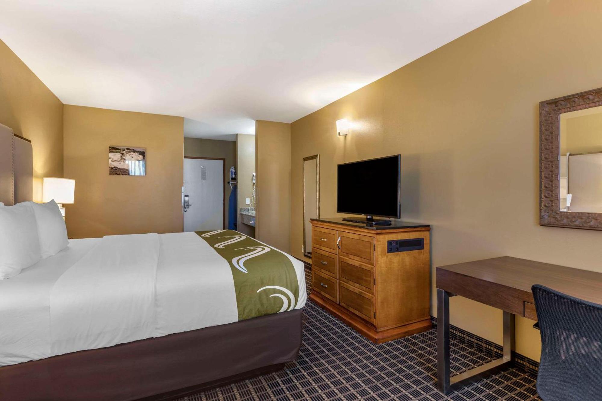 Quality Inn & Suites Westminster Seal Beach Esterno foto