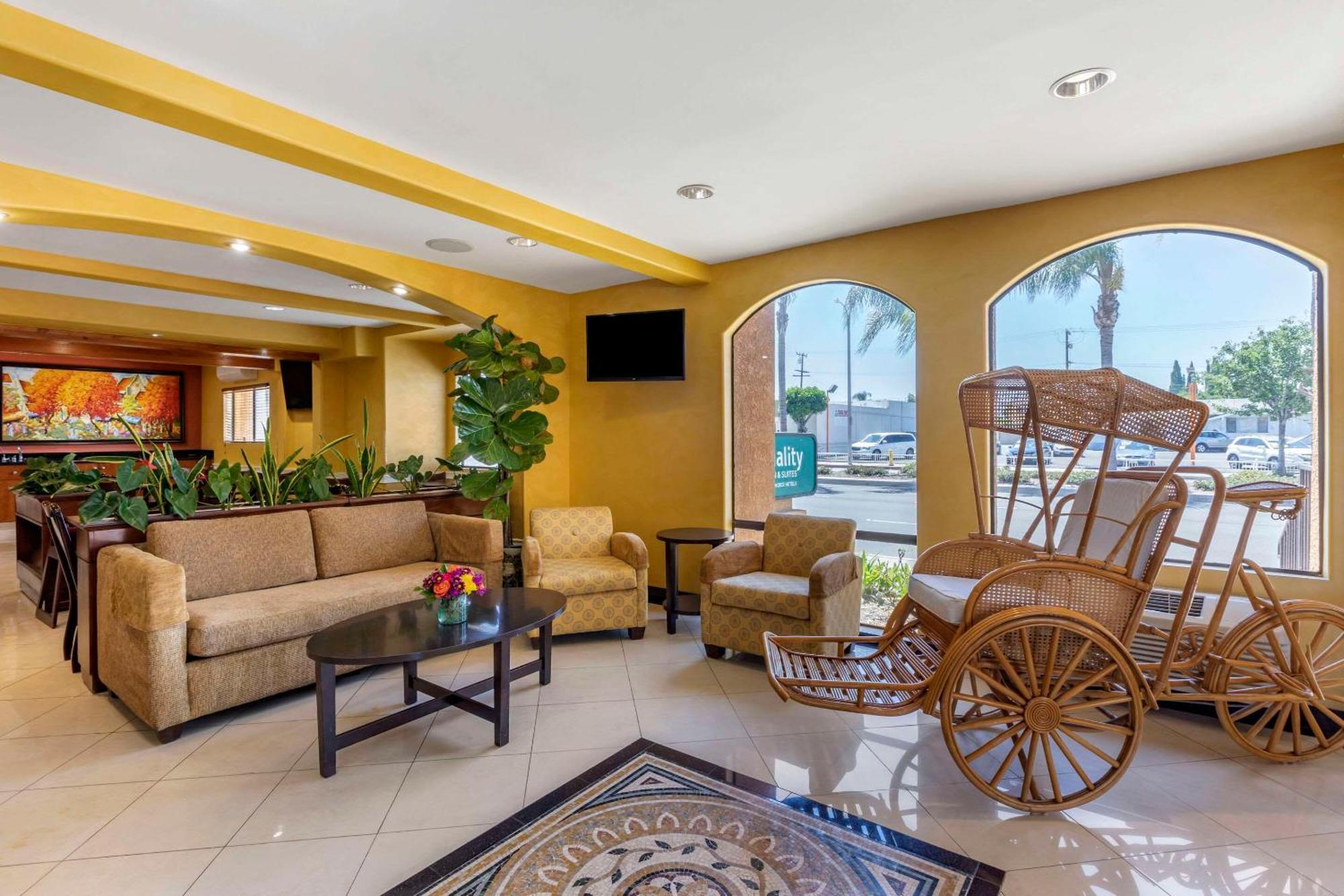 Quality Inn & Suites Westminster Seal Beach Esterno foto