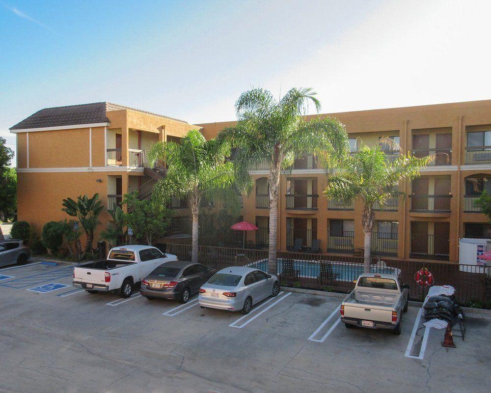 Quality Inn & Suites Westminster Seal Beach Esterno foto